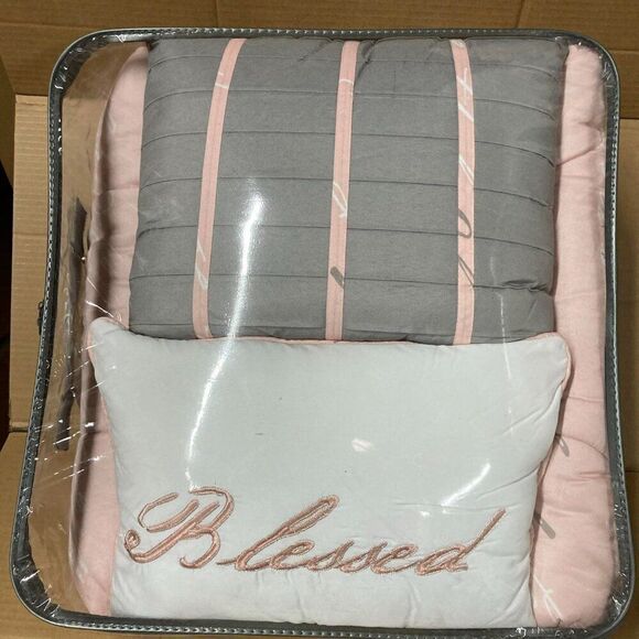 Grey and Pink Full/Queen Comforter NEW - Picture 3 of 5